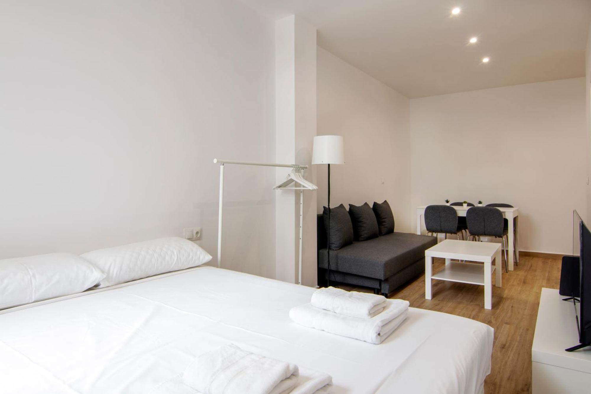 Vlc Host- Fray Pedro Apartment Valencia Exterior photo