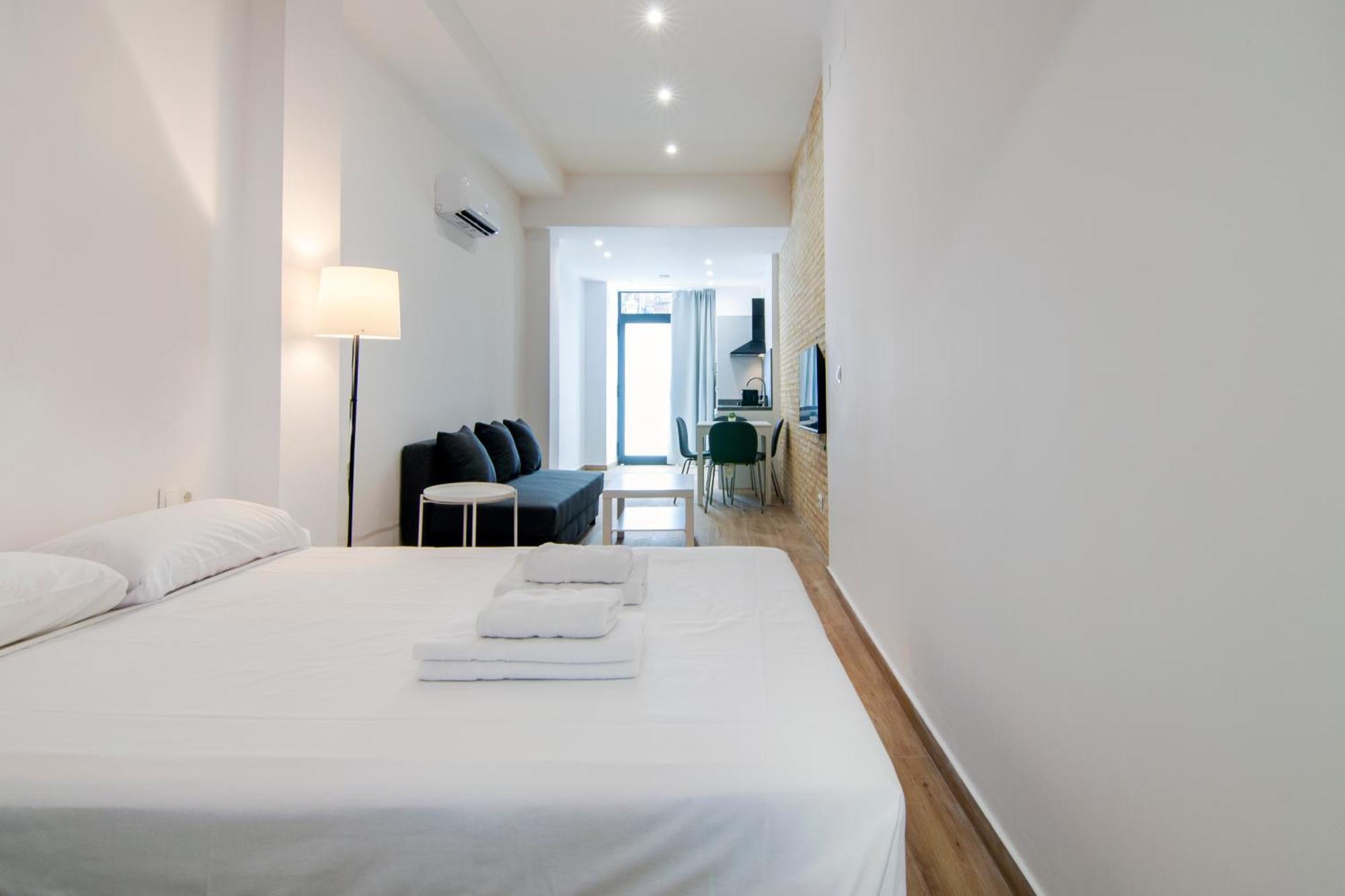 Vlc Host- Fray Pedro Apartment Valencia Exterior photo